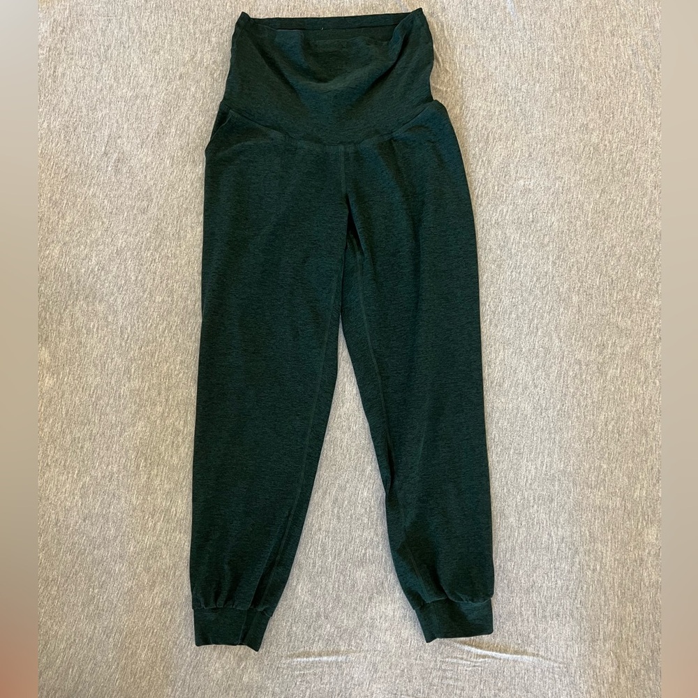 Beyond Yoga “Beyond the Bump” Maternity Joggers